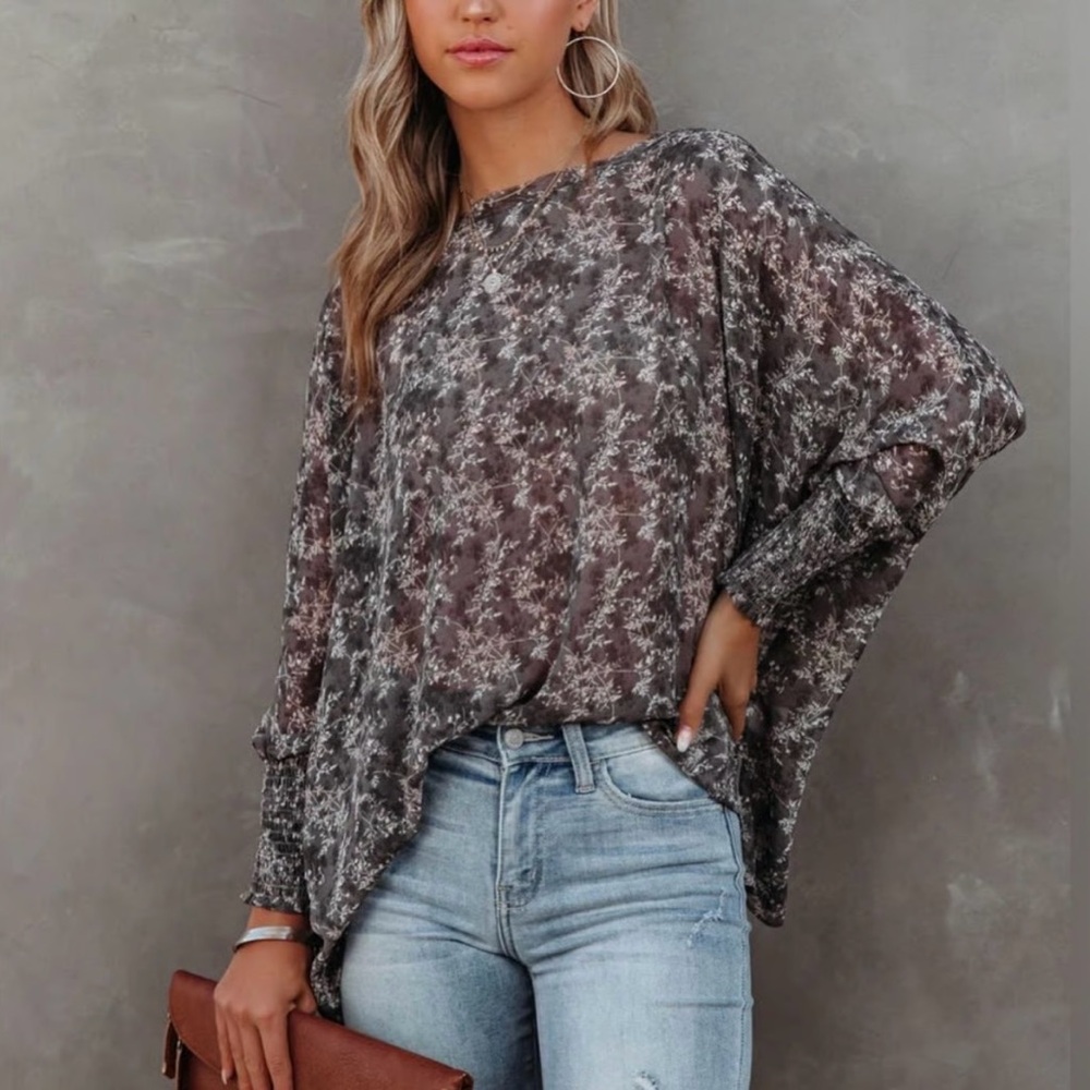 Vici - Elegant Floral Women's Blouse in Gray